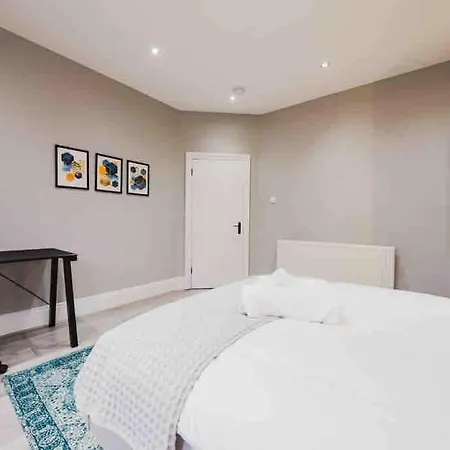 Modern 2 Bed Flat Near Wembley Stadium Londres Extérieur photo