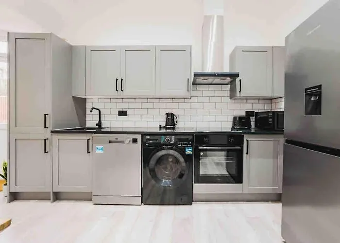 Modern 2 Bed Flat Near Wembley Stadium